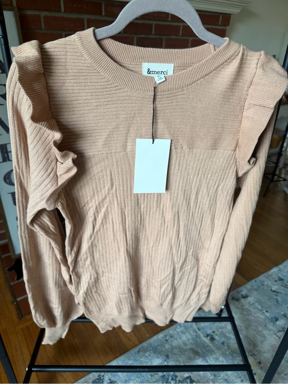 &merci Ribbed Ruffle-Trim Crew Neck Sweater in Peach